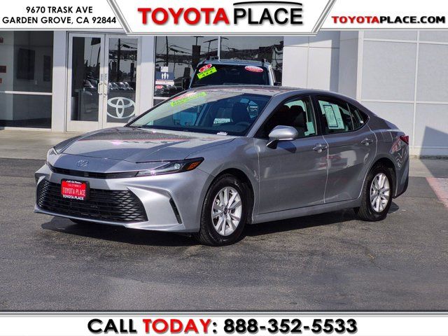 2025 Toyota Camry LE