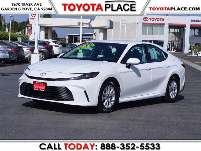 2025 Toyota Camry LE