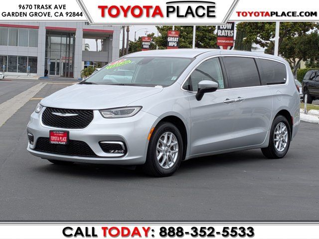 2023 Chrysler Pacifica Touring L