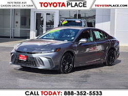 2025 Toyota Camry SE