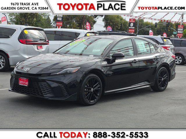 2025 Toyota Camry SE