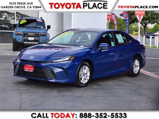2025 Toyota Camry LE