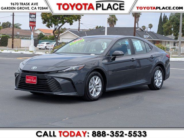 2025 Toyota Camry LE