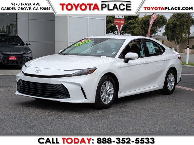 2025 Toyota Camry LE