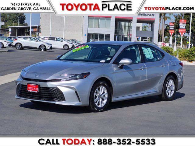 2025 Toyota Camry LE