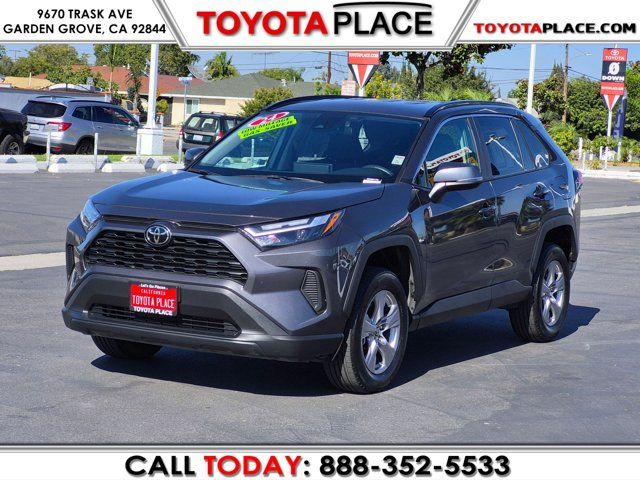 2025 Toyota RAV4 XLE