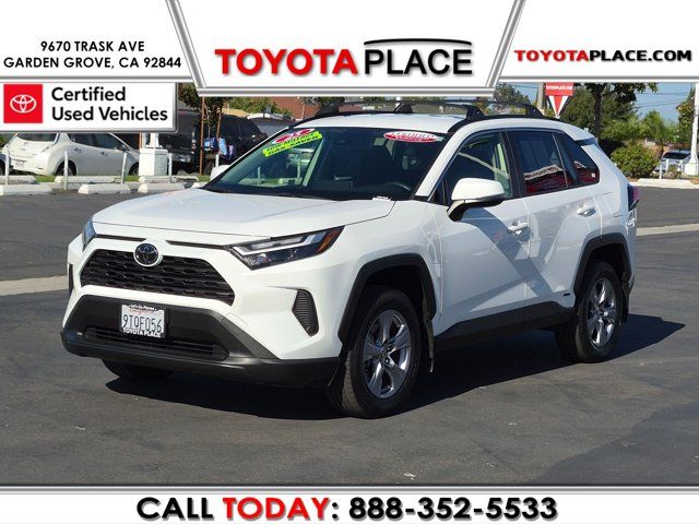 2025 Toyota RAV4 Hybrid XLE