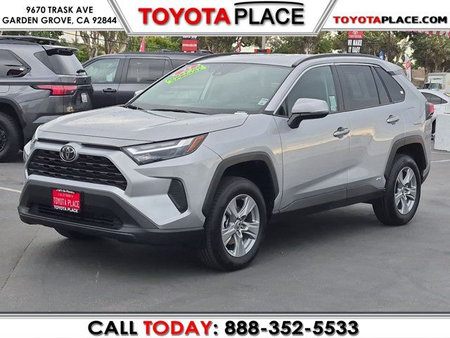 2025 Toyota RAV4 Hybrid XLE