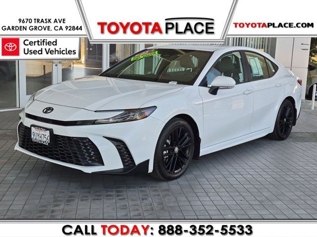2025 Toyota Camry SE