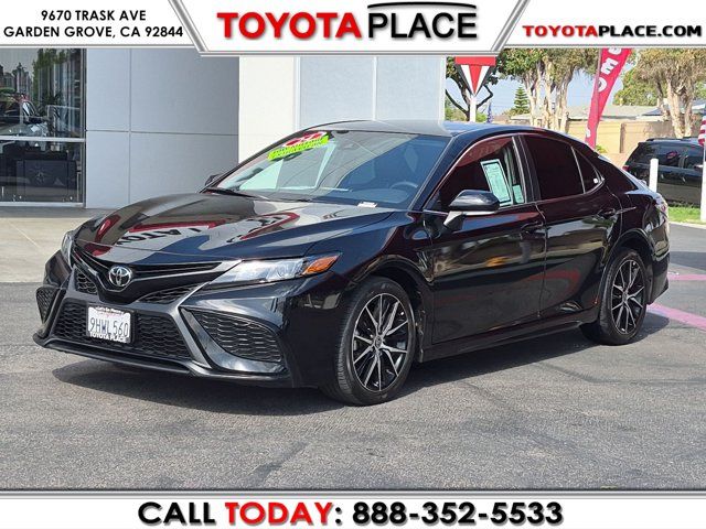 2024 Toyota Camry SE