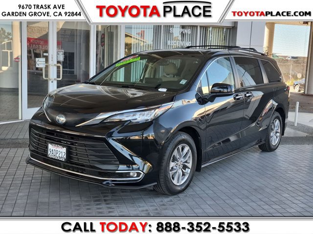 2022 Toyota Sienna XLE