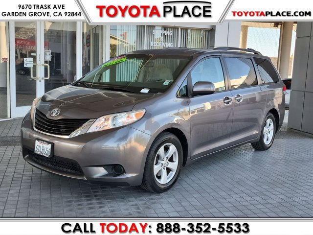 2013 Toyota Sienna LE