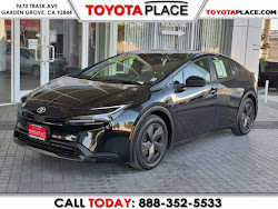 2025 Toyota Prius LE