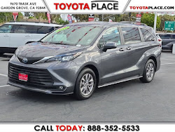 2025 Toyota Sienna XLE